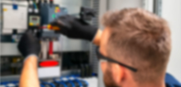 Nieder­spannungs­anlagen bei DeRa-Tec  Inh. Dennis Raabe in Neukirchen