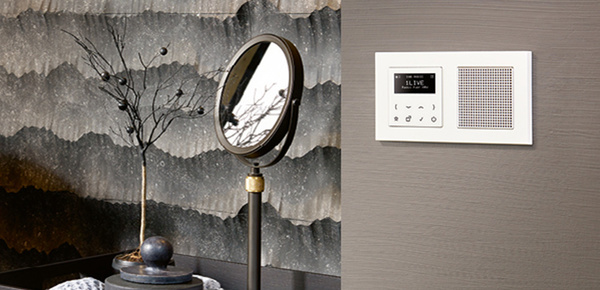 JUNG Smart Radio DAB+ bei DeRa-Tec  Inh. Dennis Raabe in Neukirchen